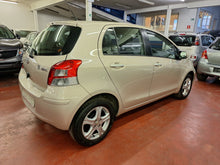 Load image into Gallery viewer, Toyota Yaris 1.3 Essence Automatique 03 / 2011