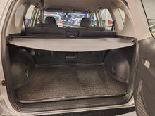 Afbeelding in Gallery-weergave laden, Toyota Rav 4 2.0 Essence 4X4 Manuelle 05 / 2006 - Voiture Belge