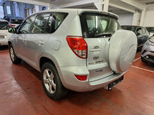 Afbeelding in Gallery-weergave laden, Toyota Rav 4 2.0 Essence 4X4 Manuelle 05 / 2006 - Voiture Belge