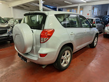 Afbeelding in Gallery-weergave laden, Toyota Rav 4 2.0 Essence 4X4 Manuelle 05 / 2006 - Voiture Belge