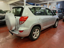 Afbeelding in Gallery-weergave laden, Toyota Rav 4 2.0 Essence 4X4 Manuelle 05 / 2006 - Voiture Belge