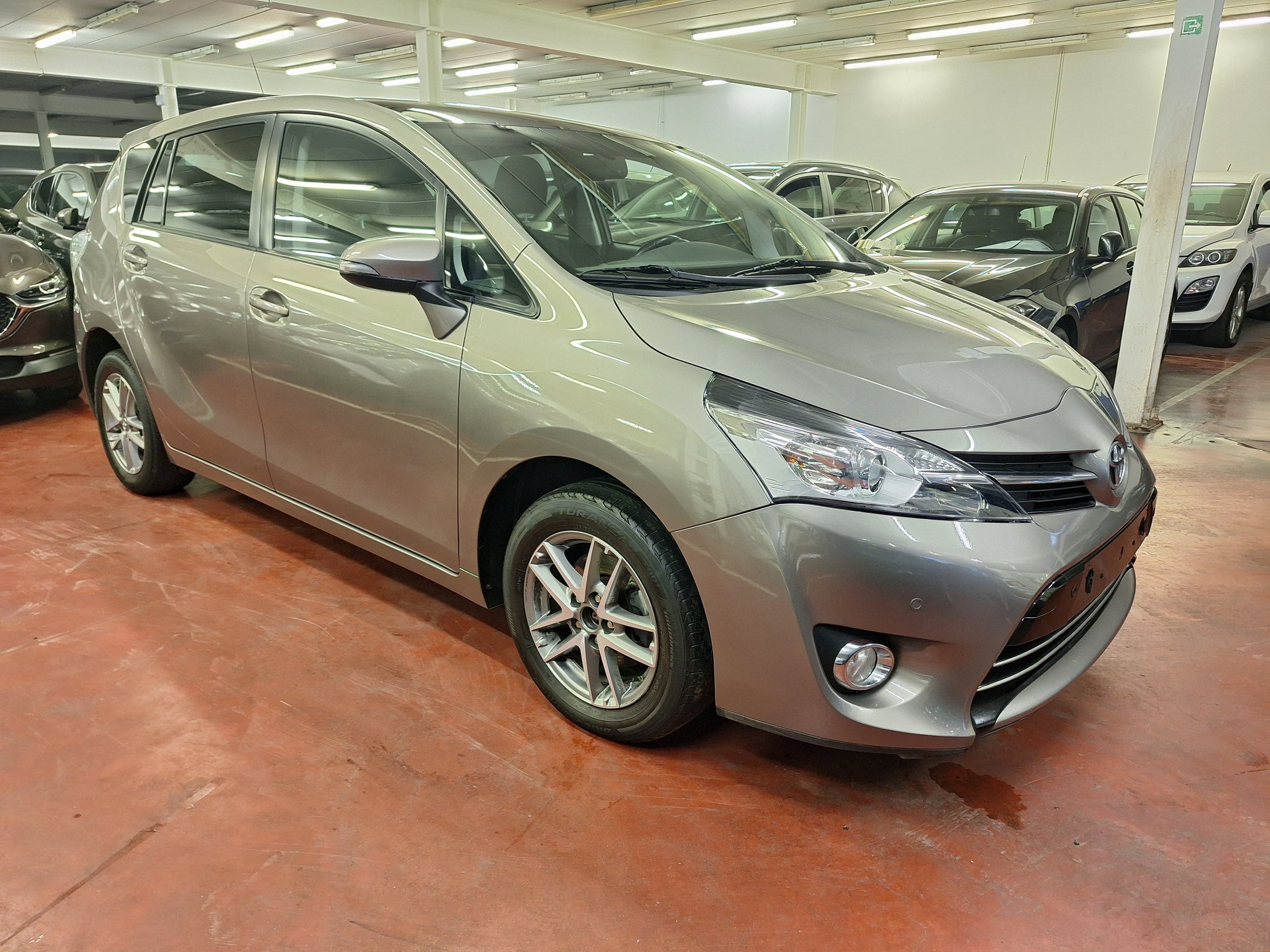 Toyota Verso 1.6 Essence Manuelle 09 / 2015