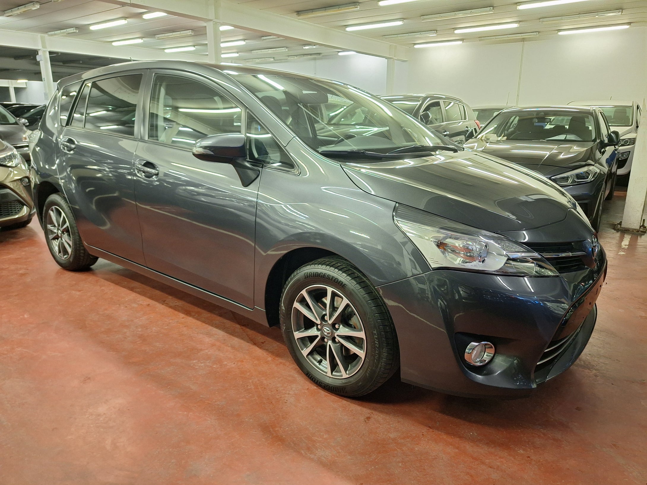 Toyota Verso 1.6 Essence Manuelle 01 / 2014