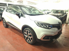 Load image into Gallery viewer, Renault Captur 0.9 Essence Manuelle 05 / 2019