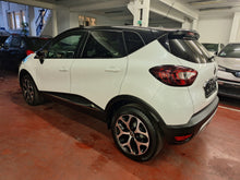 Load image into Gallery viewer, Renault Captur 0.9 Essence Manuelle 05 / 2019