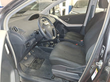Load image into Gallery viewer, Toyota Yaris 1.3 Essence Manuelle 02 / 2011
