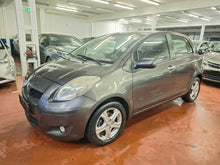 Load image into Gallery viewer, Toyota Yaris 1.3 Essence Manuelle 02 / 2011