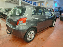 Load image into Gallery viewer, Toyota Yaris 1.3 Essence Manuelle 02 / 2011