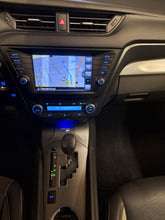 Charger l&#39;image dans la galerie, Toyota Avensis 1.8 Essence Automatique 09 / 2015