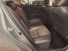 Charger l&#39;image dans la galerie, Toyota Avensis 1.8 Essence Automatique 09 / 2015