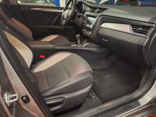 Charger l&#39;image dans la galerie, Toyota Avensis 1.8 Essence Automatique 09 / 2015