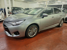 Charger l&#39;image dans la galerie, Toyota Avensis 1.8 Essence Automatique 09 / 2015