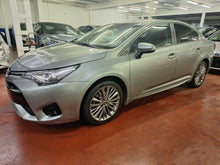 Charger l&#39;image dans la galerie, Toyota Avensis 1.8 Essence Automatique 09 / 2015