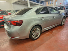 Charger l&#39;image dans la galerie, Toyota Avensis 1.8 Essence Automatique 09 / 2015