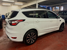 Load image into Gallery viewer, Ford Kuga 2.0 Diesel AWD Automatique 07 / 2018