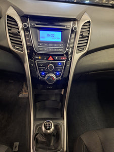 Hyundai I30 1.6 Diesel Manuelle 04 / 2015