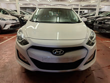 Charger l&#39;image dans la galerie, Hyundai I30 1.6 Diesel Manuelle 04 / 2015
