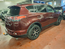 Afbeelding in Gallery-weergave laden, Toyota Rav 4 2.0 Essence Automatique 10 / 2016