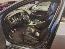 Load image into Gallery viewer, Volvo V60 2.0 Diesel Manuelle 03 / 2017