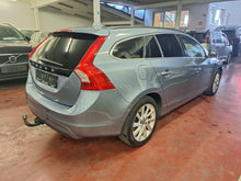 Load image into Gallery viewer, Volvo V60 2.0 Diesel Manuelle 03 / 2017