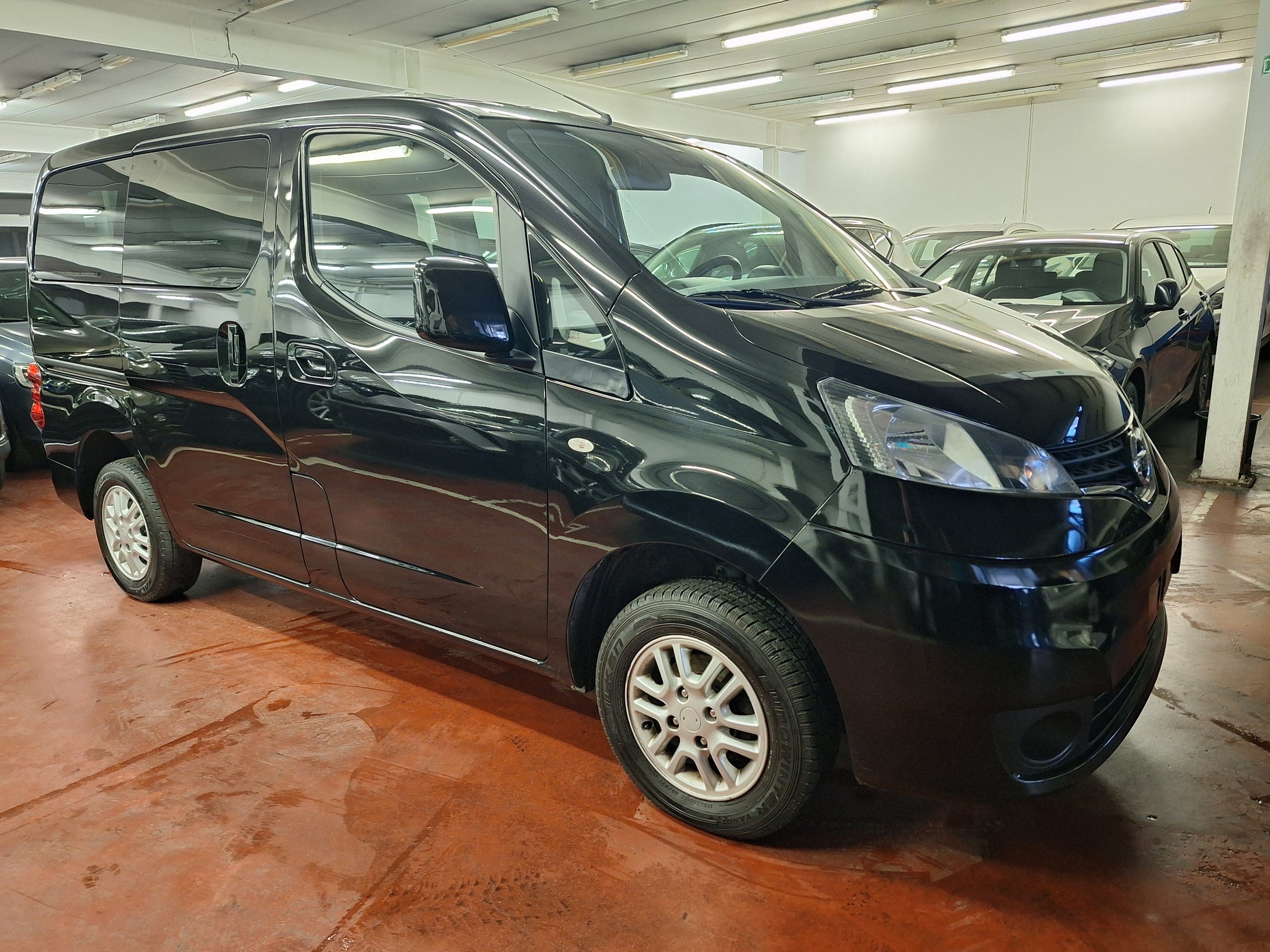 Nissan NV 200 1.6 Essence 7 Places Manuelle 04 / 2013