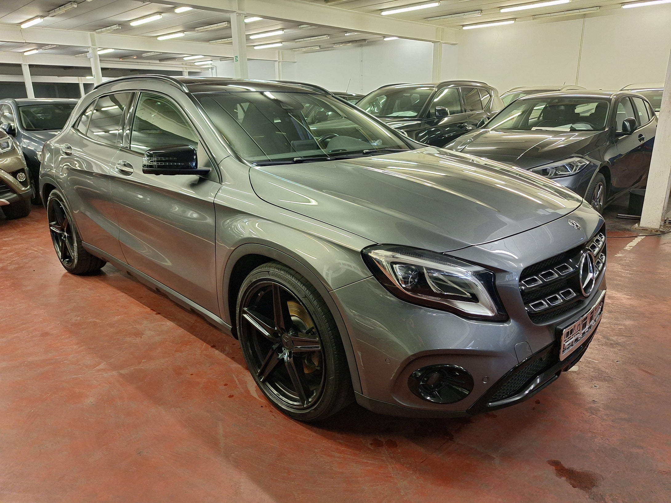 Mercedes GLA 250  Essence Automatique 02 / 2019