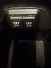 Load image into Gallery viewer, Toyota Rav4 2.5 Hybride Automatique 09 / 2019