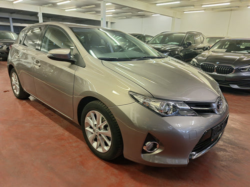 Toyota Auris 1.4 Diesel Manuelle 10 / 2015