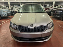 Load image into Gallery viewer, Skoda Fabia 1.2 Essence Manuelle 04 / 2017