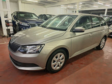 Load image into Gallery viewer, Skoda Fabia 1.2 Essence Manuelle 04 / 2017