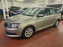 Load image into Gallery viewer, Skoda Fabia 1.2 Essence Manuelle 04 / 2017
