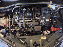 Charger l&#39;image dans la galerie, Toyota C-HR 1.8 Hybride Automatique 10 / 2022