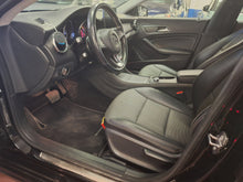 Charger l&#39;image dans la galerie, Mercedes CLA 180  1.6 Essence Automatique 04 / 2019
