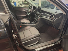 Charger l&#39;image dans la galerie, Mercedes CLA 180  1.6 Essence Automatique 04 / 2019