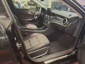 Mercedes CLA 180  1.6 Essence Automatique 04 / 2019
