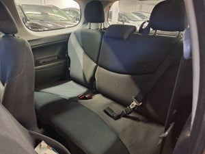 Toyota Yaris 1.3 Essence Manuelle 01 / 2004