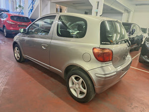 Toyota Yaris 1.3 Essence Manuelle 01 / 2004
