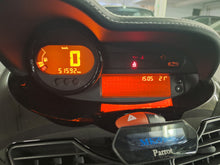 Load image into Gallery viewer, Renault Twingo 1.2 Essence Manuelle 12 / 2011