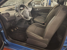 Load image into Gallery viewer, Renault Twingo 1.2 Essence Manuelle 12 / 2011