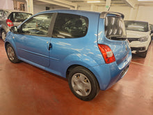 Load image into Gallery viewer, Renault Twingo 1.2 Essence Manuelle 12 / 2011