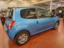 Load image into Gallery viewer, Renault Twingo 1.2 Essence Manuelle 12 / 2011