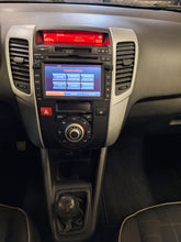 Load image into Gallery viewer, Kia Venga 1.4 Essence Manuelle 01 / 2014