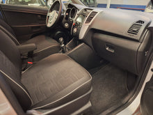 Load image into Gallery viewer, Kia Venga 1.4 Essence Manuelle 01 / 2014