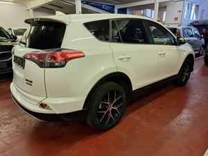 Toyota Rav4 2.5 Hybride Automatique 12 / 2016