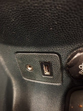 Load image into Gallery viewer, Ford Fiesta 1.2 Essence Manuelle 04 / 2012