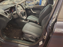 Load image into Gallery viewer, Ford Fiesta 1.2 Essence Manuelle 04 / 2012