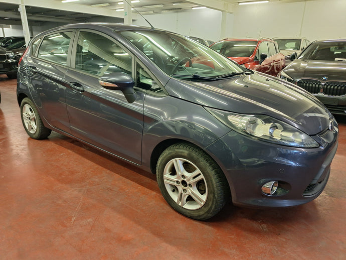 Ford Fiesta 1.2 Essence Manuelle 04 / 2012