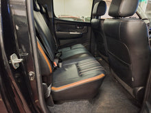 Load image into Gallery viewer, Toyota Hilux 3.0 Diesel Manuelle 01 / 2015