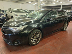 Toyota Avensis 1.8 Essence Automatique 11 / 2015