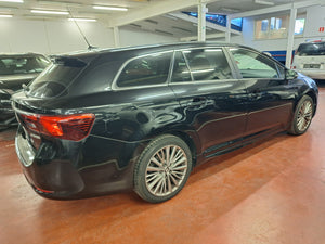Toyota Avensis 1.8 Essence Automatique 11 / 2015